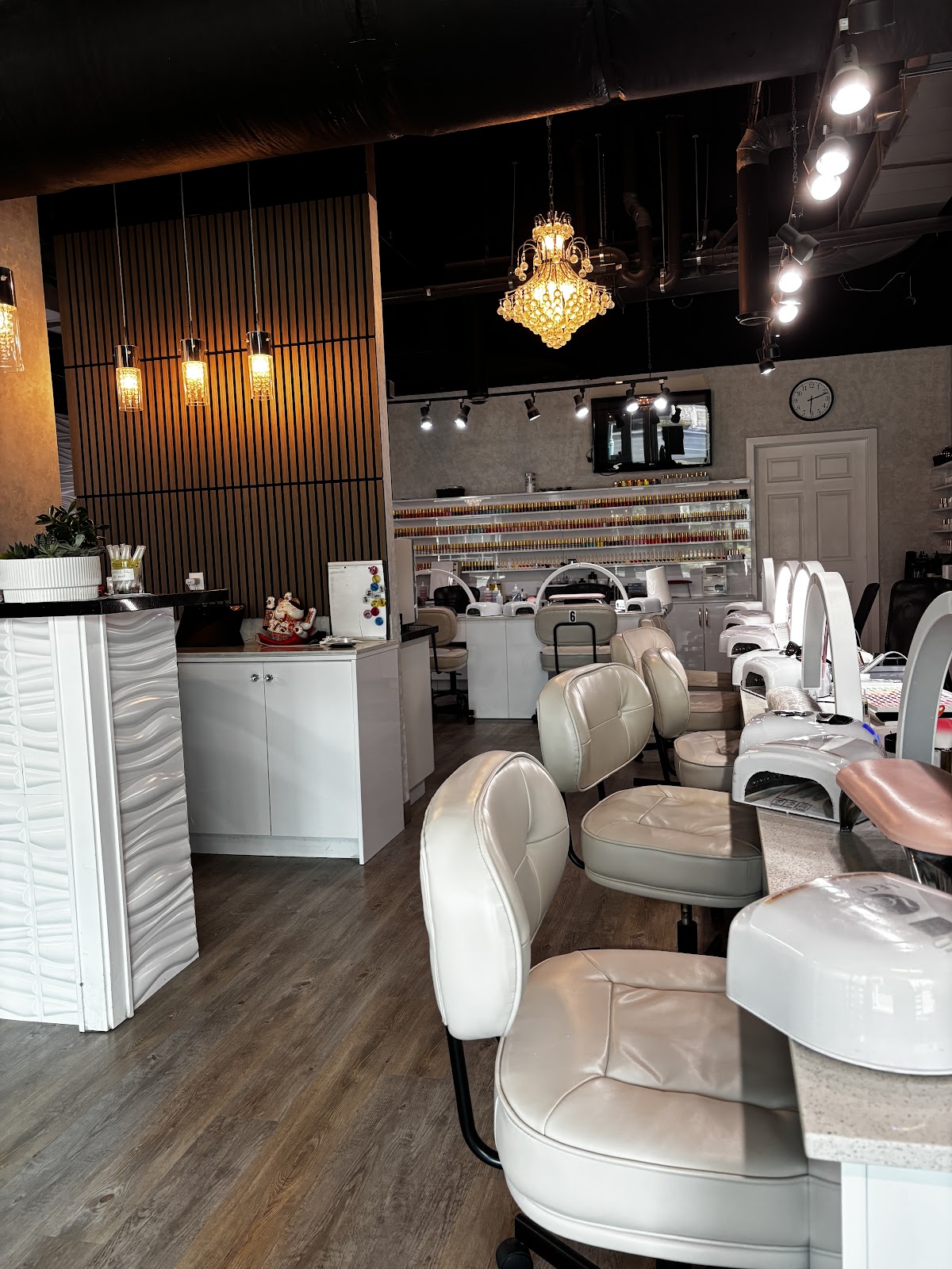 V Nails & Beauty Dieppe - Nail Salon in Dieppe
