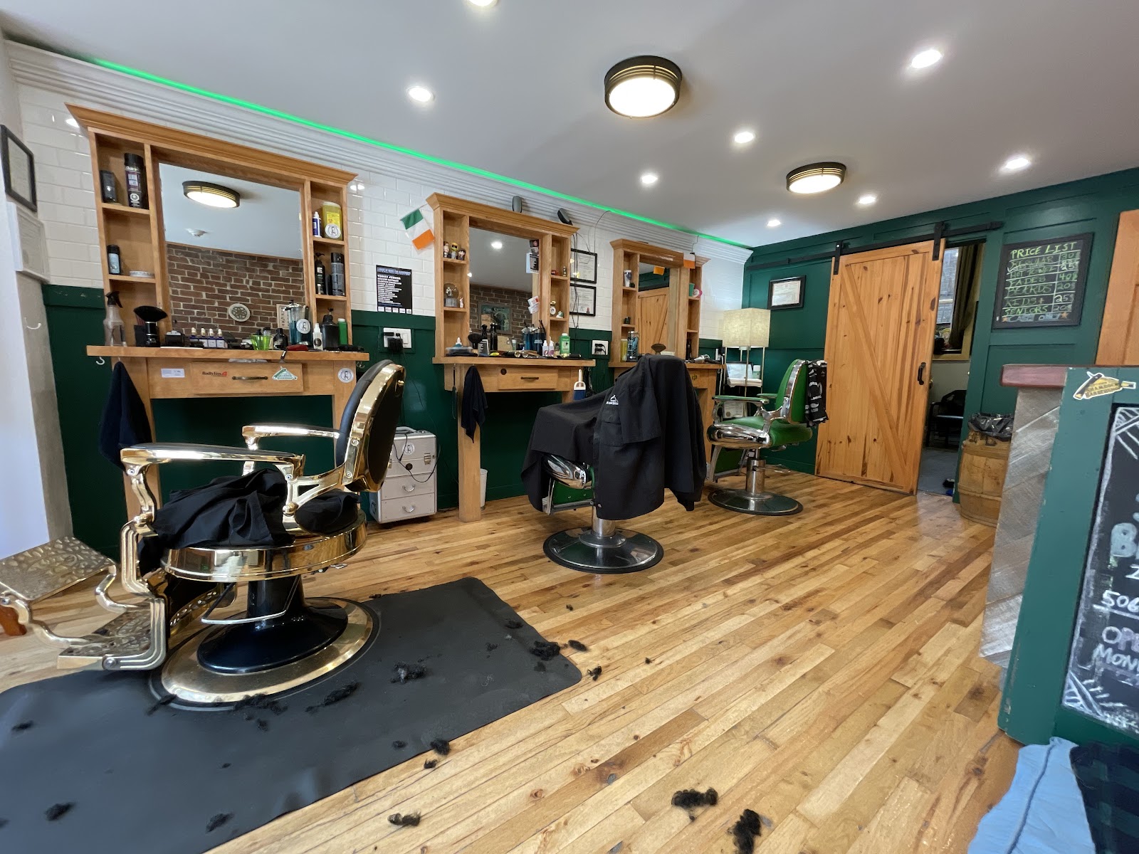 Uptown's Shamrock Barbershop - Barbershop in Saint John