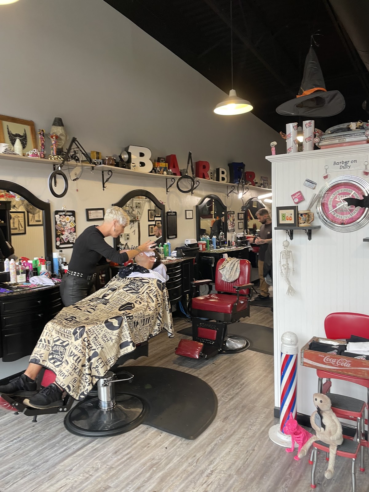 RetroLines - Barbershop in Huntsville
