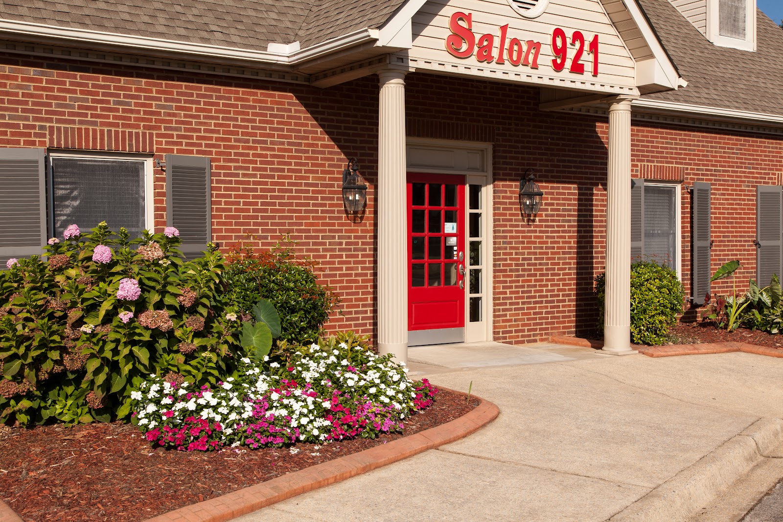 921 Salon & Spa - Nail Salon in Huntsville