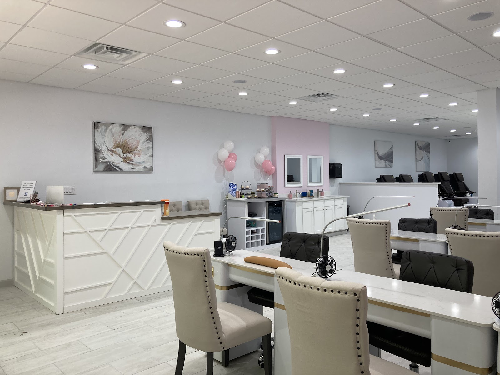 Blush Nail Bar - Nail Salon in Little Rock