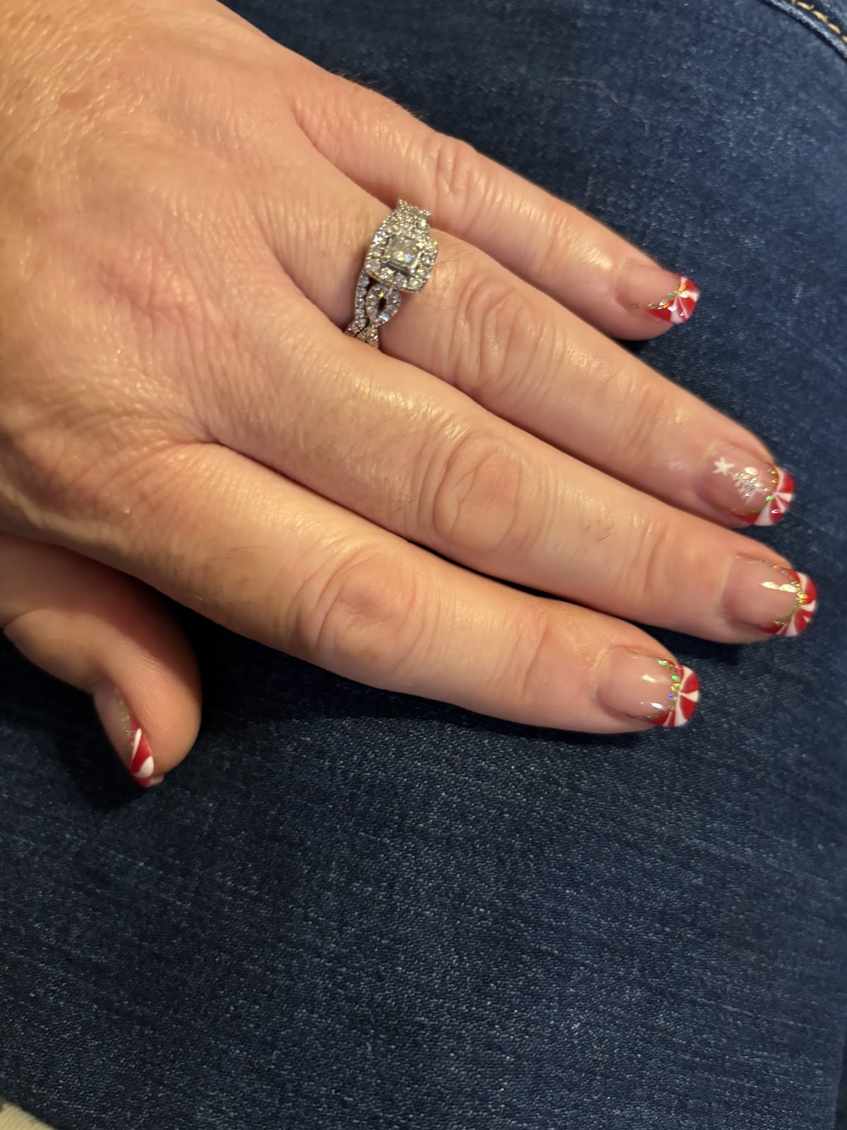 Daisy Nails - Nail Salon in Fayetteville