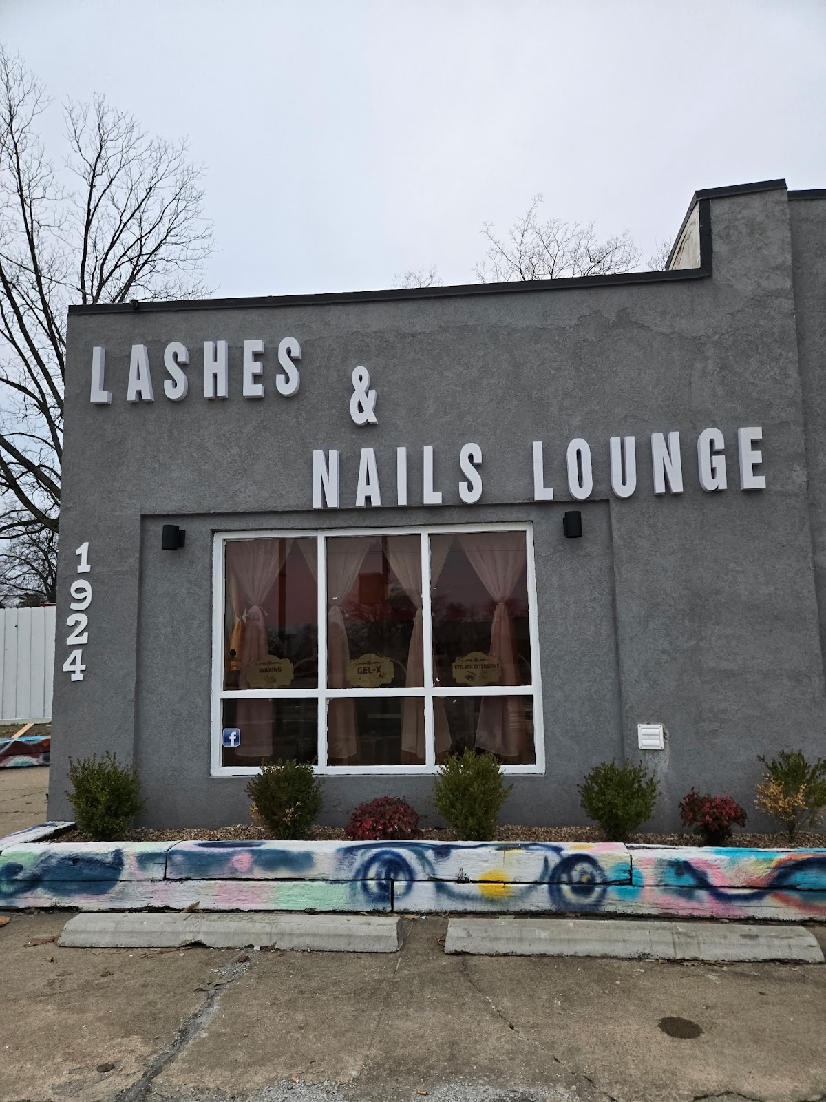 Lashes and Nails Lounge - Nail Salon in Fort Smith