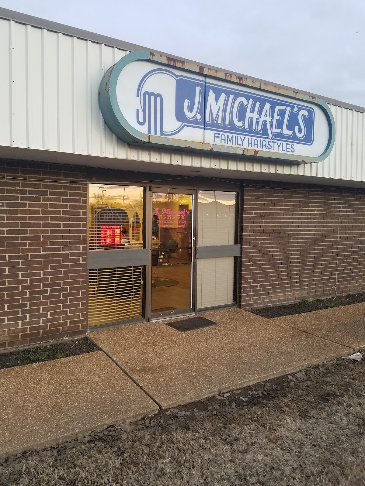 J Michael's Family Hairstyles - Hair Salon in Jonesboro