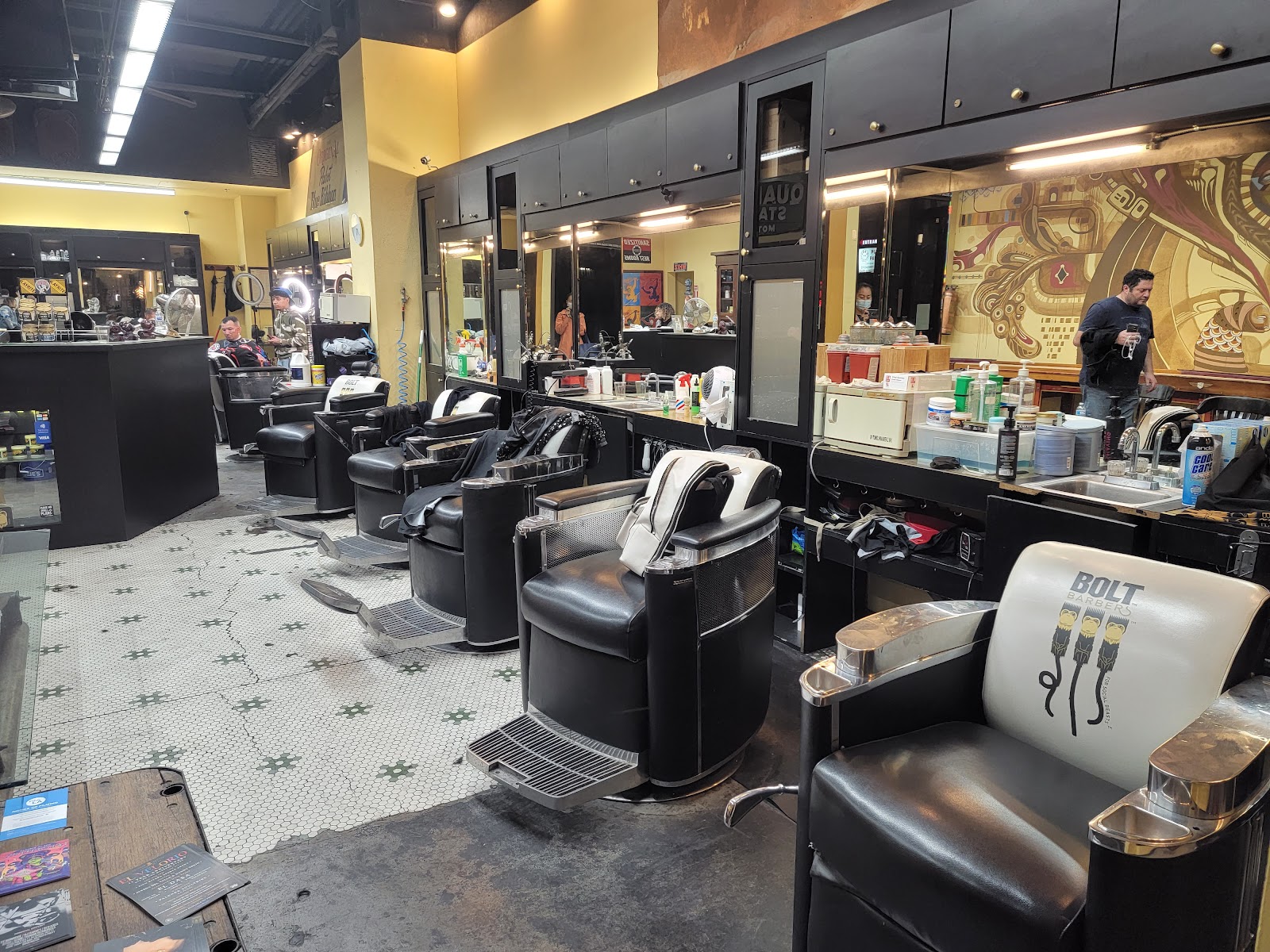 Bolt Barbers - Barbershop in Los Angeles