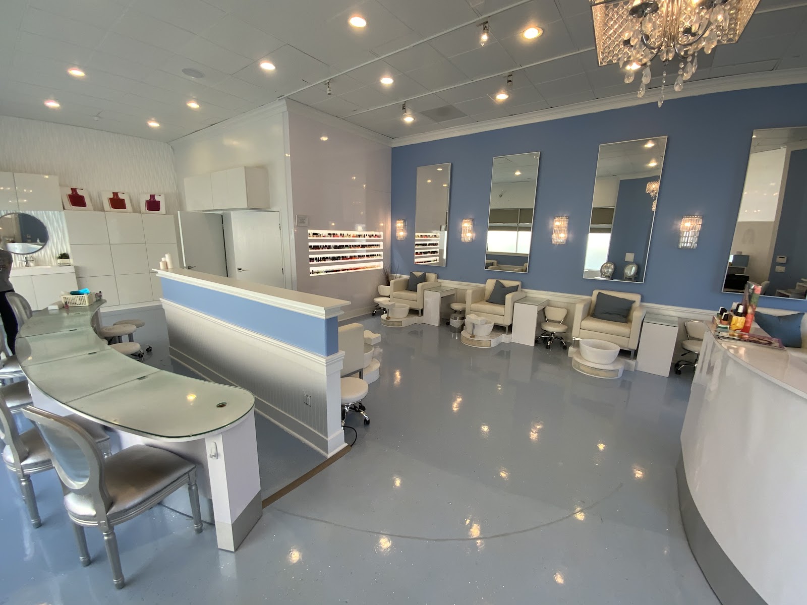 Nail Club LA - Nail Salon in Los Angeles