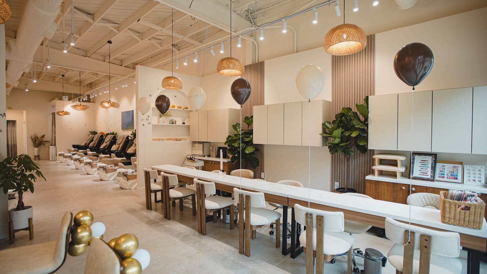 Maison Nail Spa Silverlake - Nail Salon in Los Angeles