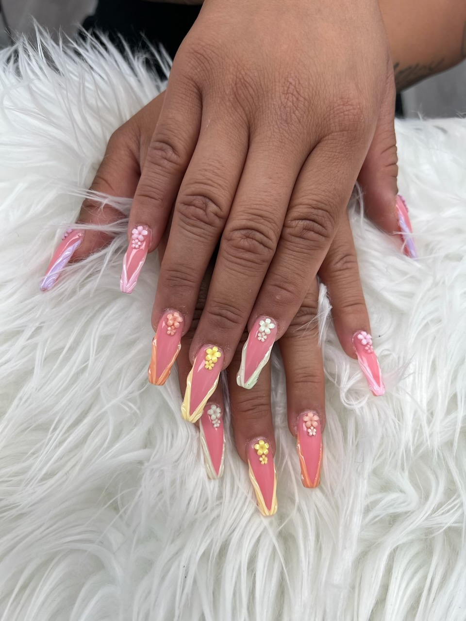 Bloom Nails - Nail Salon in Los Angeles