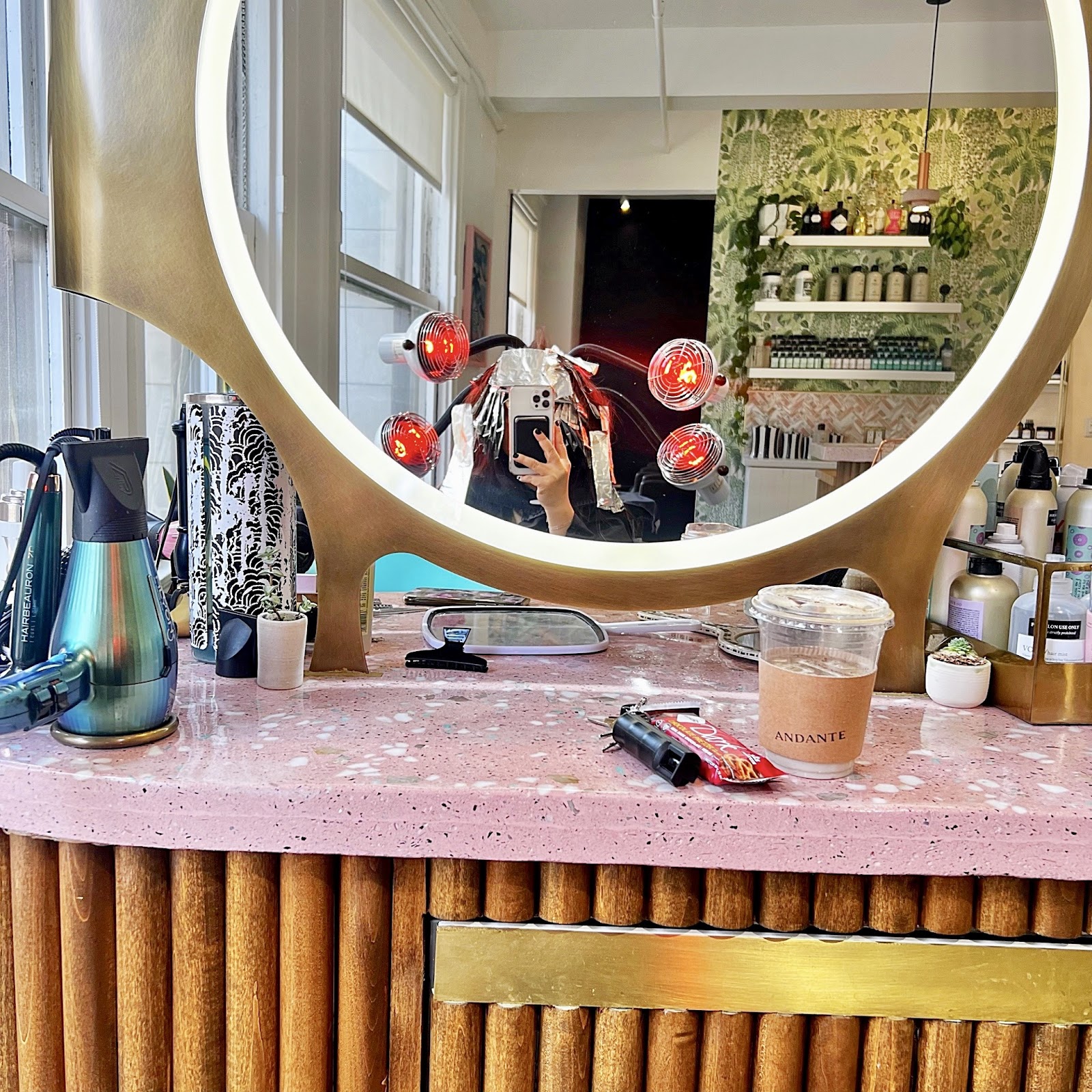 Gold On Grand Salon ✂ - Hair Salon in Los Angeles