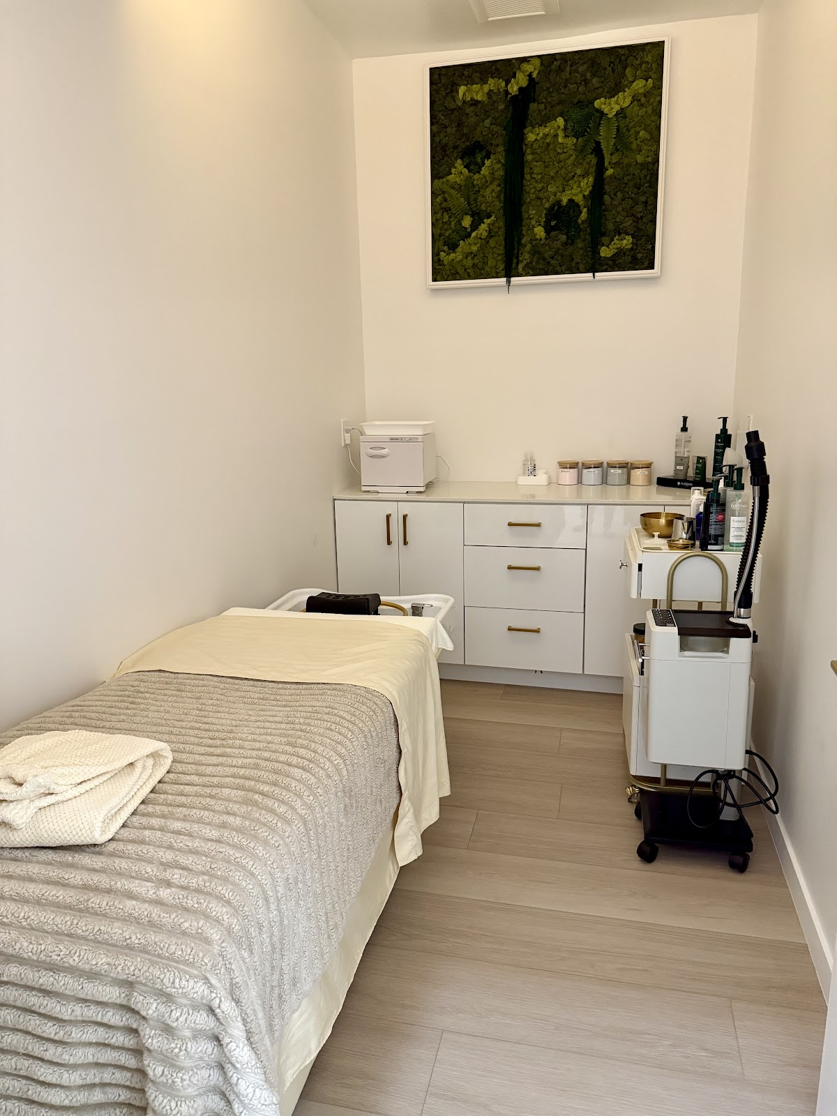 Sunday Headspa - Beauty Spa in San Francisco