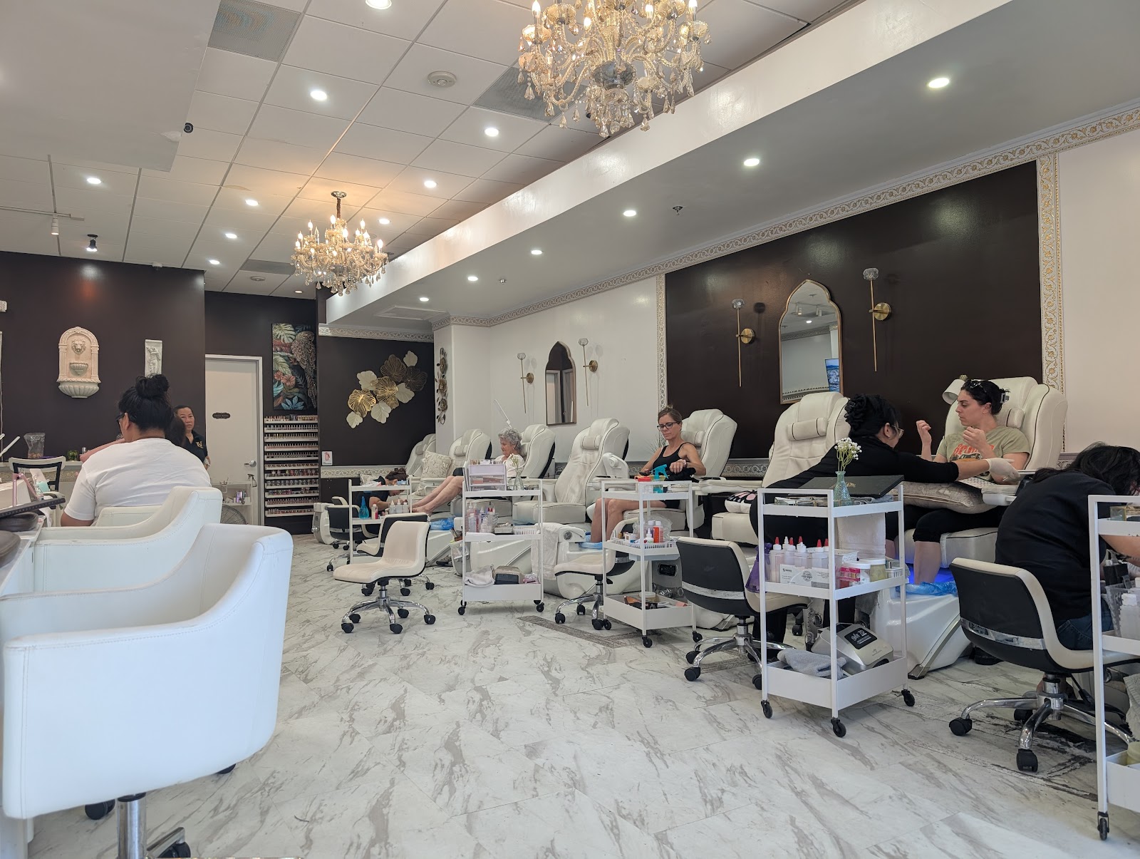 LV NAILS SPA - Nail Salon in San Diego