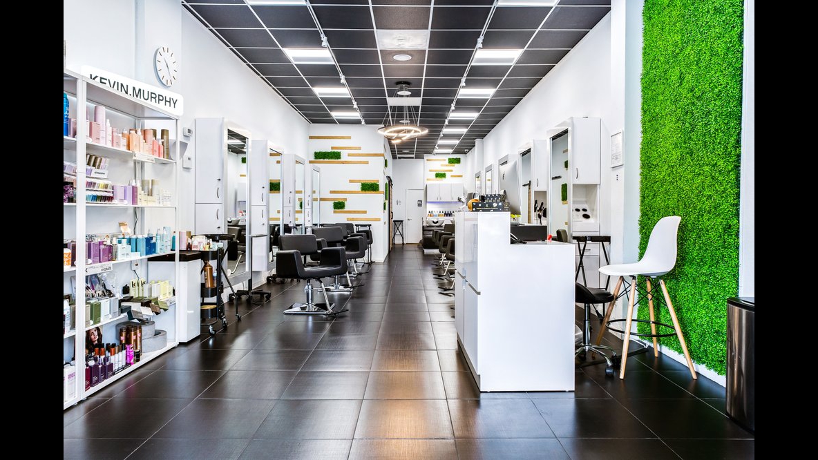 Omnia Salon and Barbershop - Barbershop in San Diego