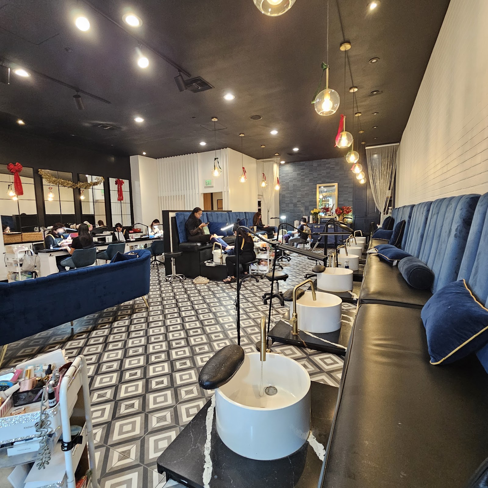 Kitchen Nail Bar - Santana Row - Nail Salon in San Jose