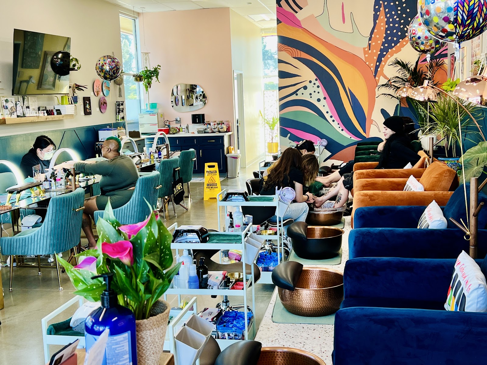 Smudge Nail Bar - Nail Salon in Sacramento