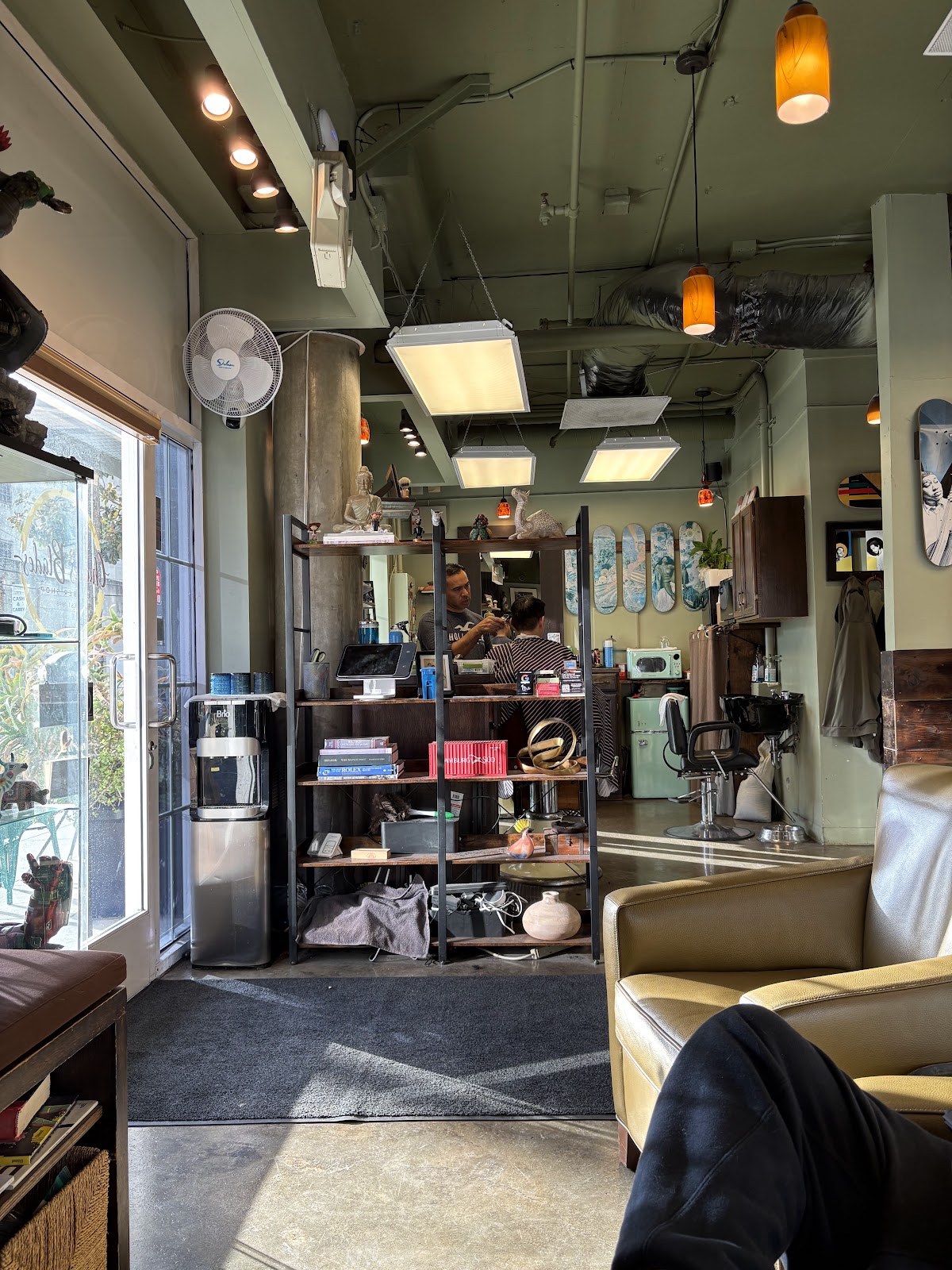Charles Blades Barber Shop - Barbershop in Oakland
