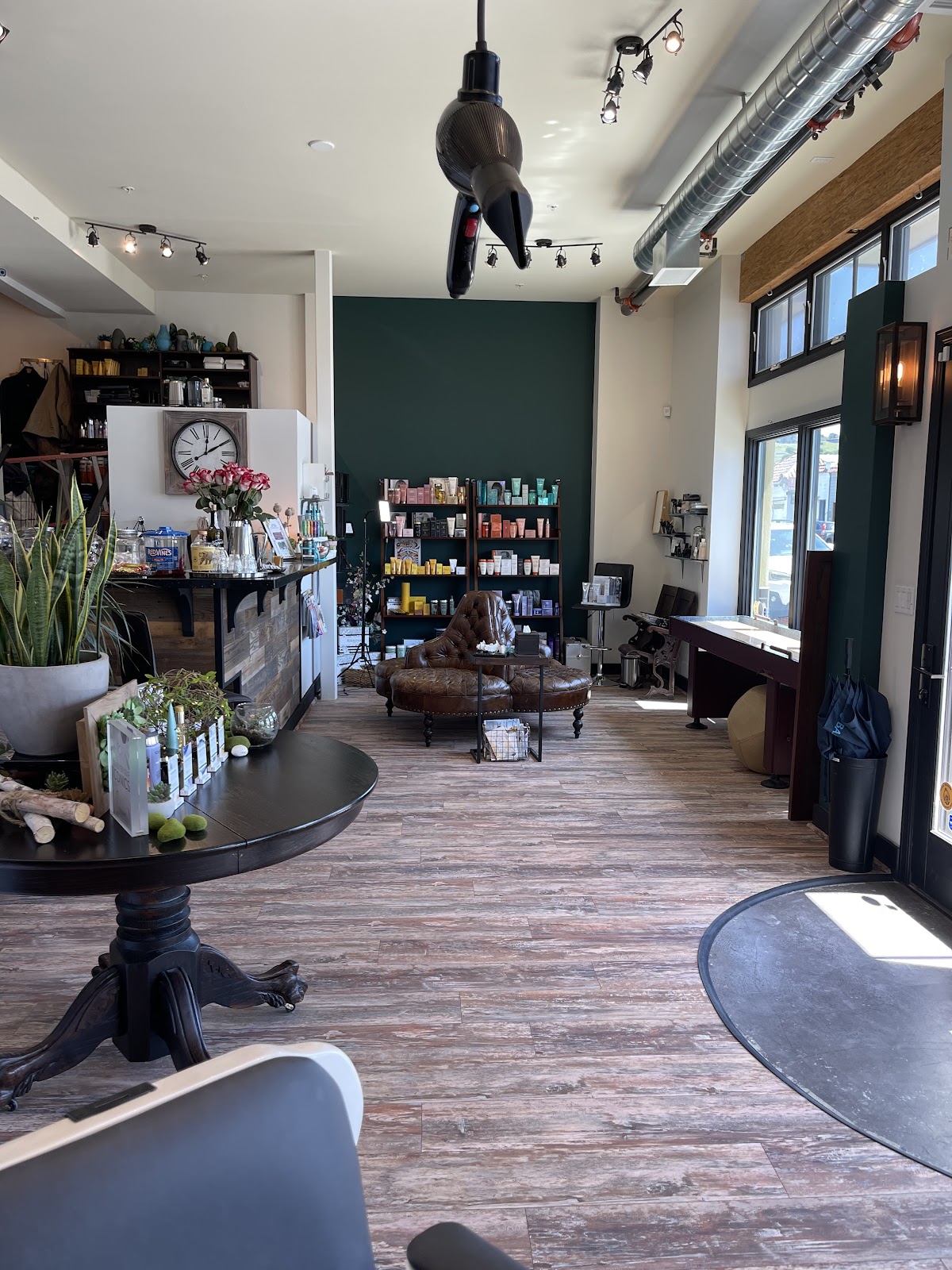Calm Salon LLC. - Hair Salon in Oakland