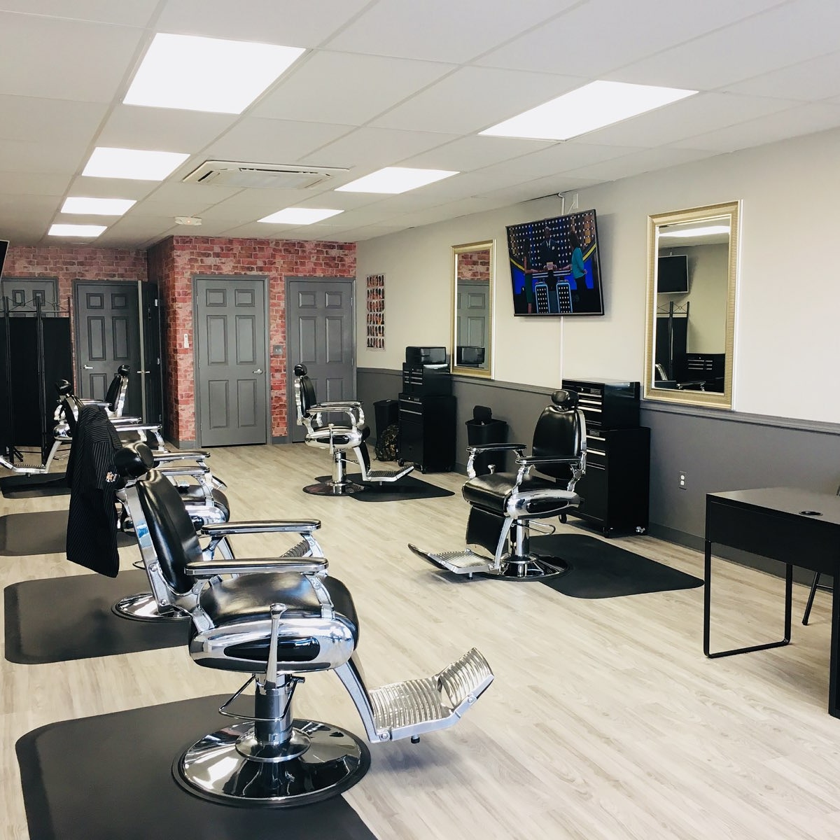 In The Cut Barber Shop - Barbershop in Long Beach