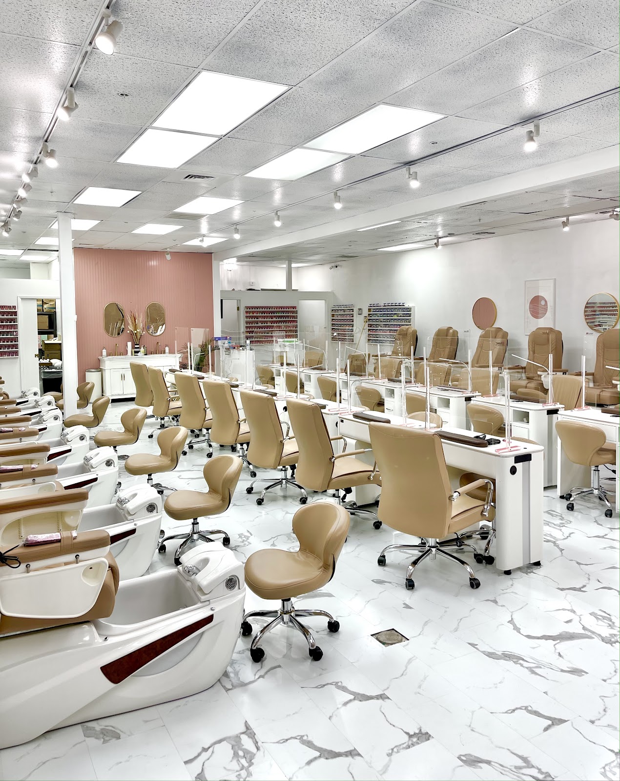 Glossy Nails & Spa - Nail Salon in Fresno