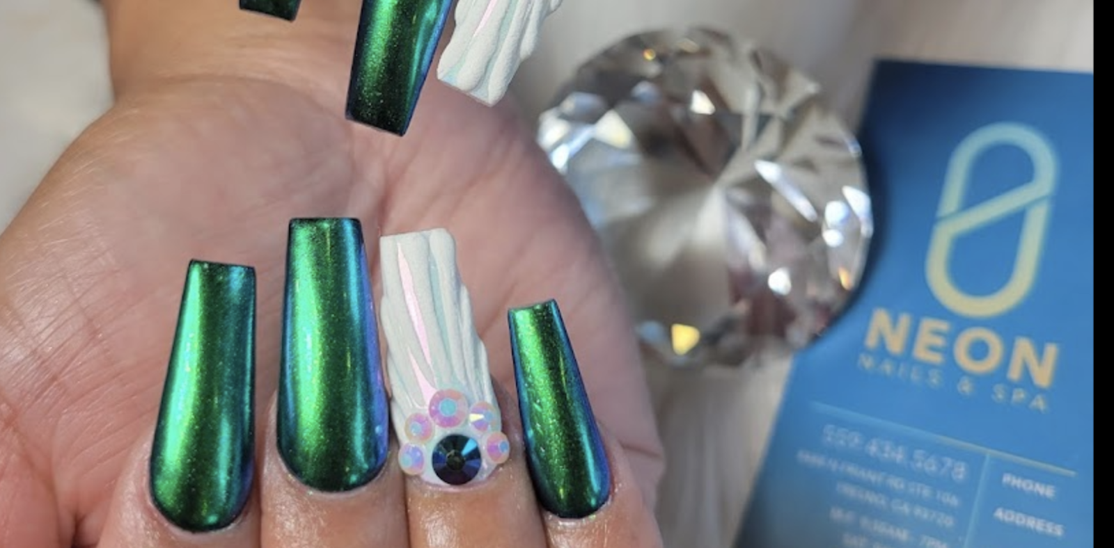 NEON NAILS & SPA - Nail Salon in Fresno