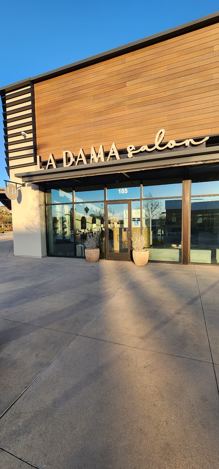 La Dama Salon - Hair Salon in Fresno
