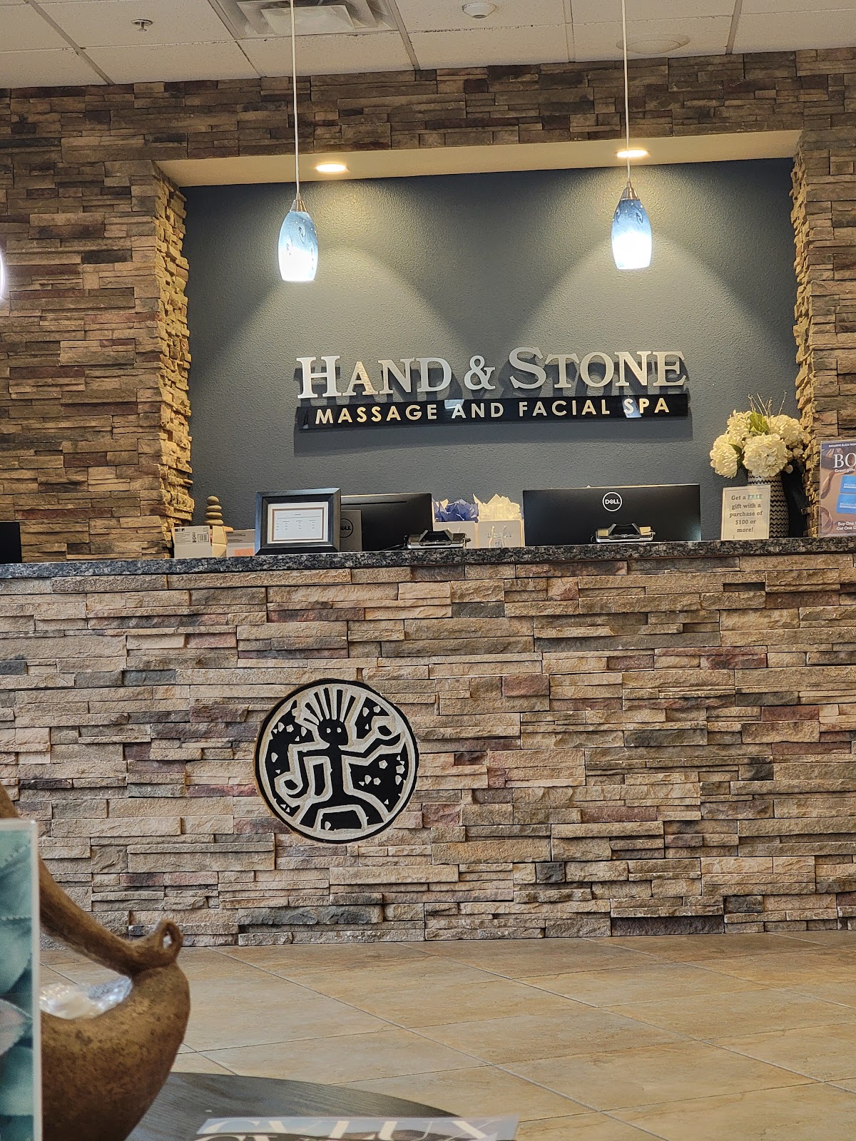 Hand & Stone Massage and Facial Spa - Beauty Spa in Fresno