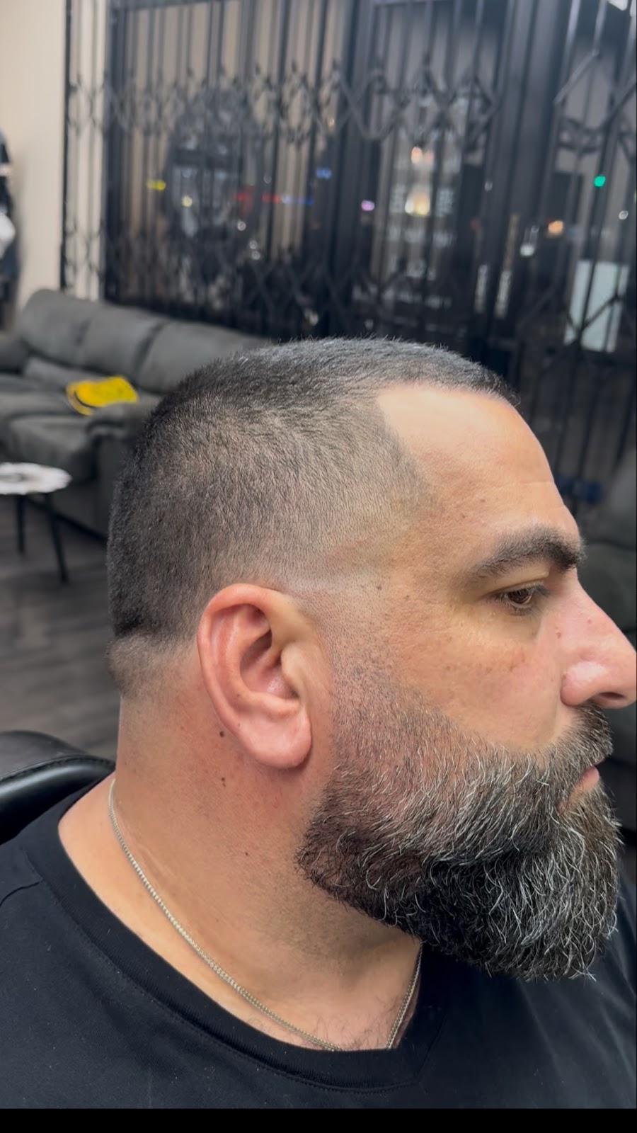 Majesty Barbershop - Barbershop in Anaheim