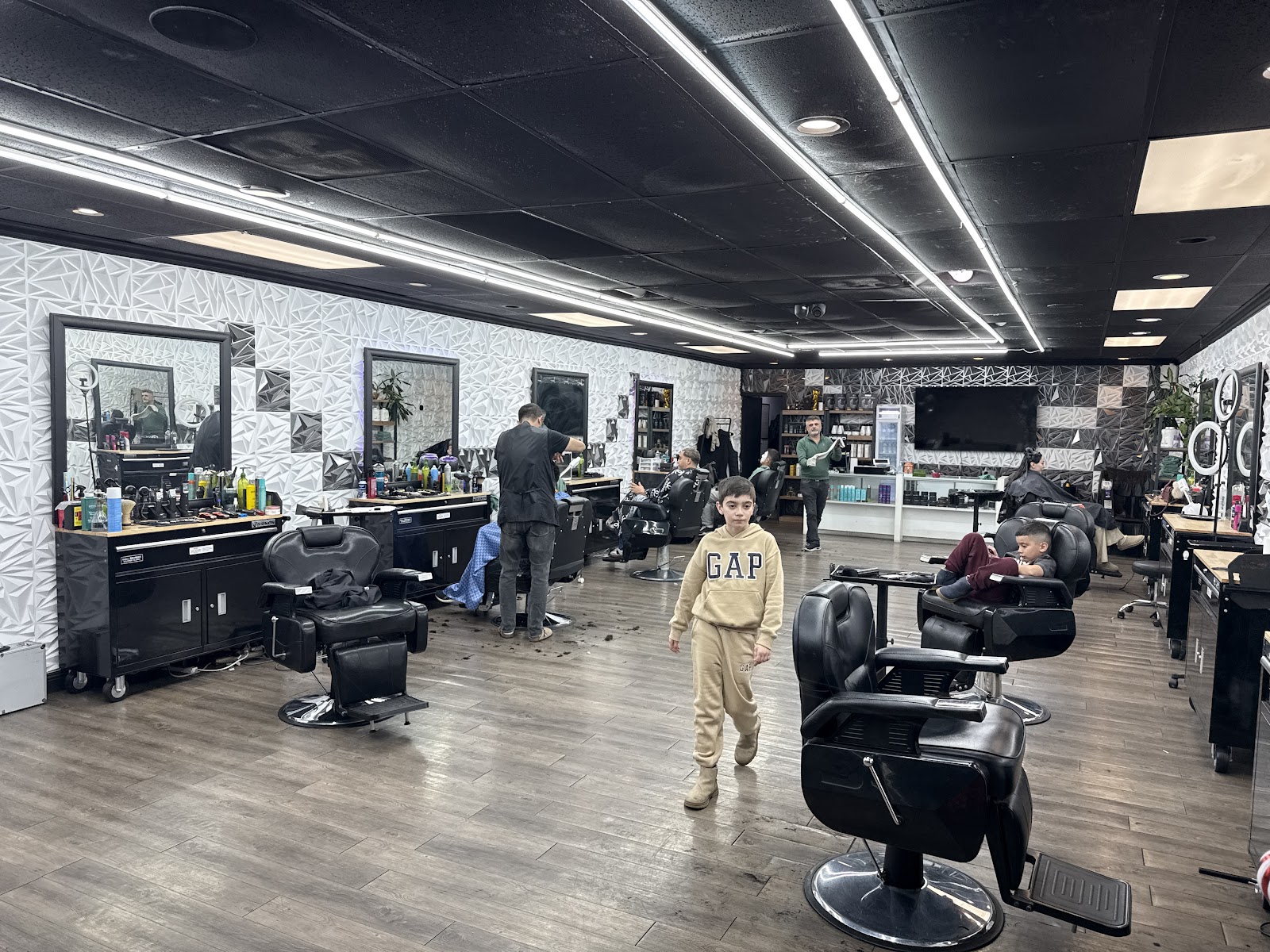 WeMen Styles Barbershop حلاق عربي - Barbershop in Anaheim