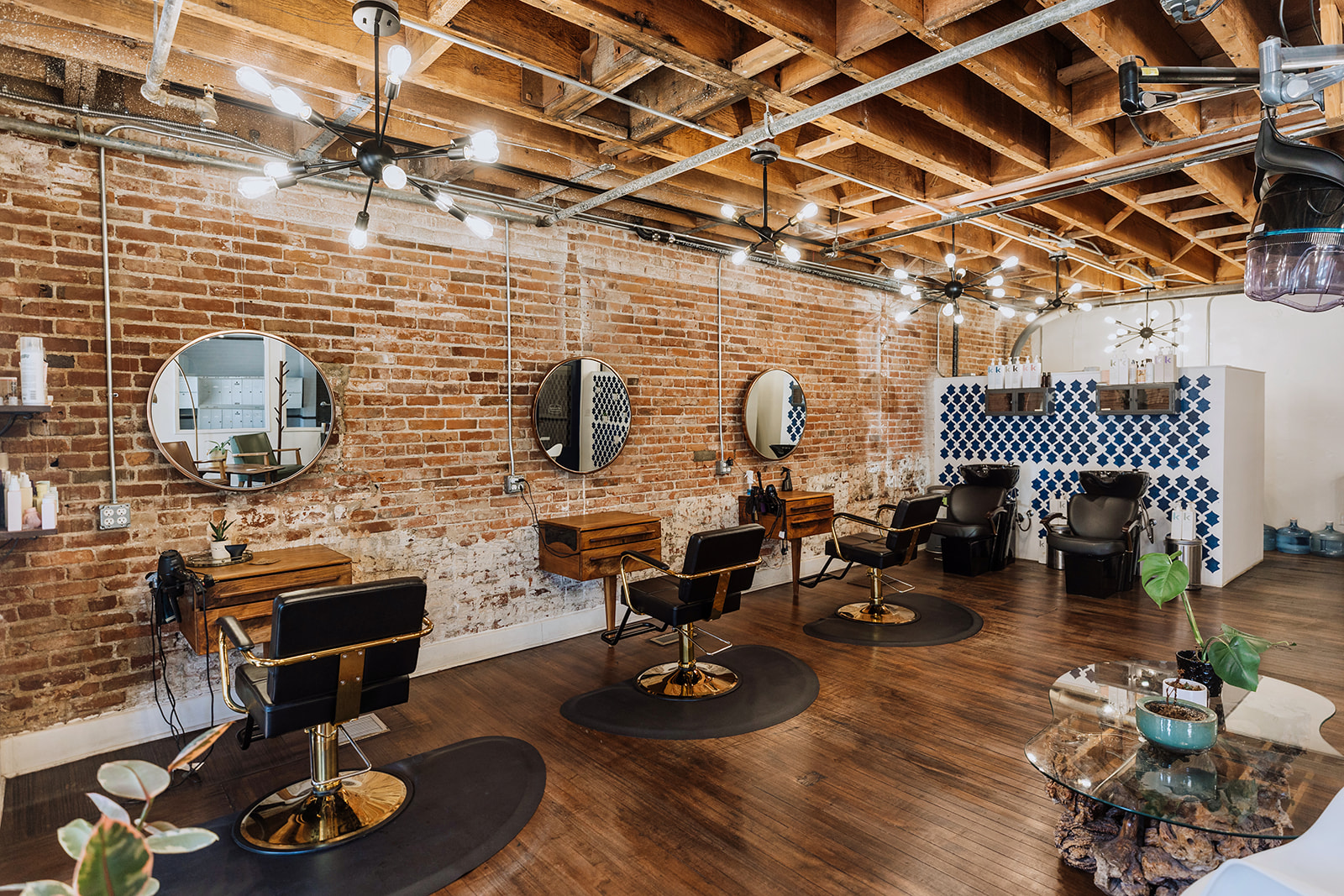 Salon Sycamore - Hair Salon in Santa Ana