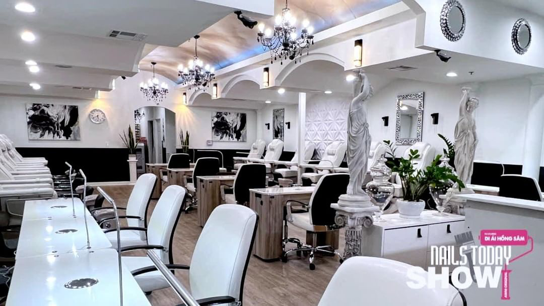 Euro Nails & Spa - Nail Salon in Riverside