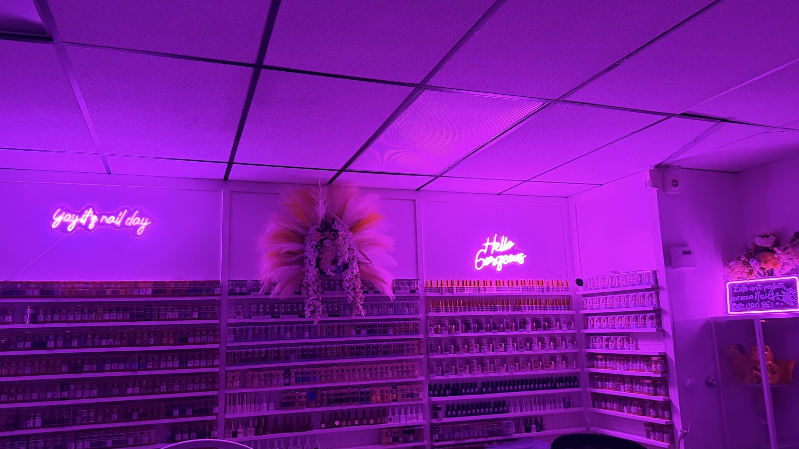 The Nail studio - Nail Salon in Riverside