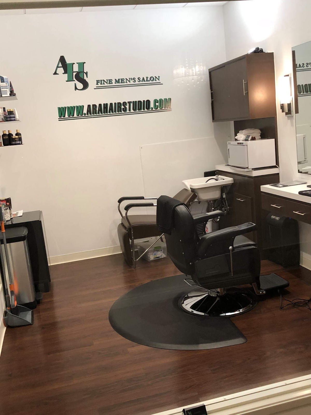 Ara Hair Studio Fine Men's Salon - Barbershop in Pasadena