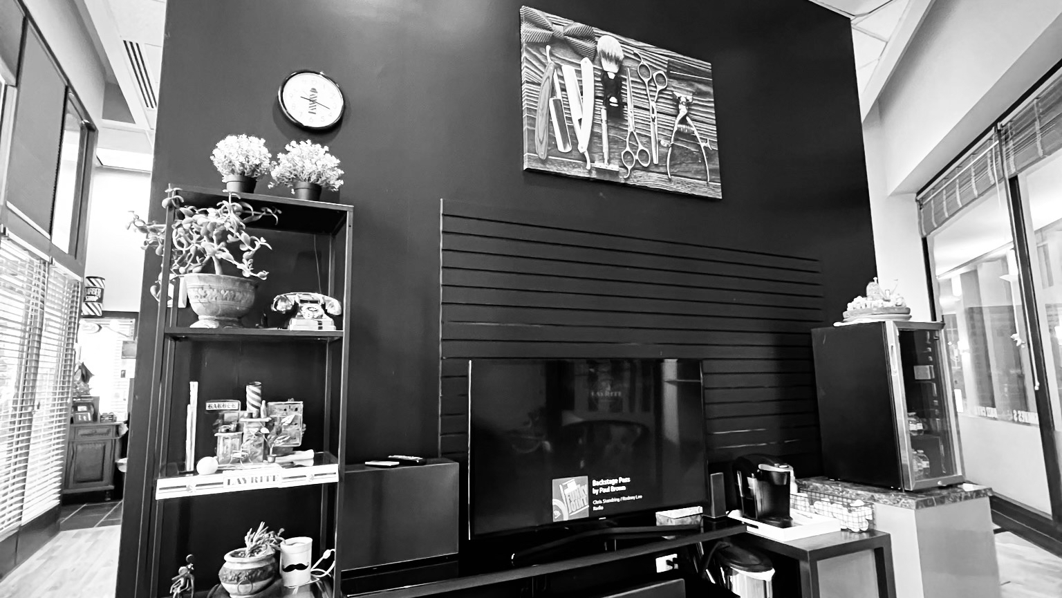 Stan's Downtown Barbers - Ind. Plaza - Barbershop in Denver