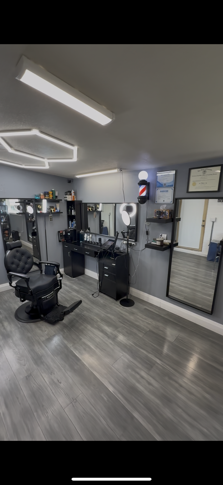 Juan Blends Barbershop Aurora - Barbershop in Aurora