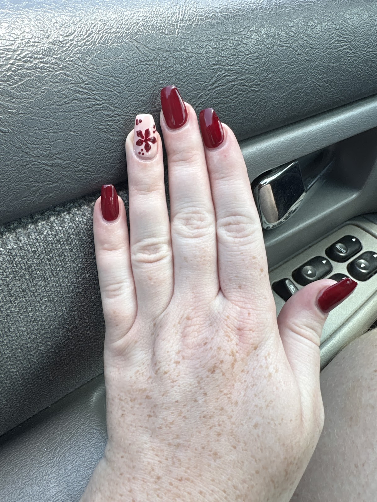 Ann's Nails - Nail Salon in Newark