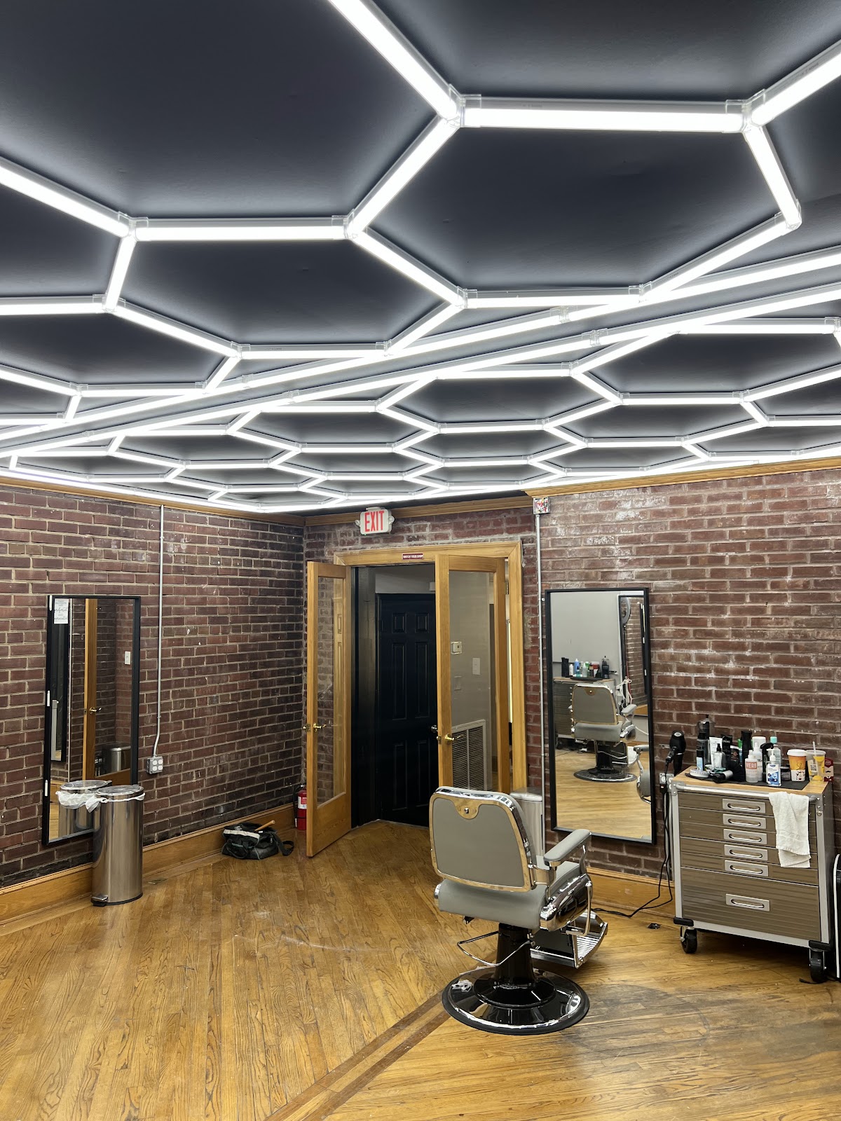 Faded With Finessse - Barbershop in Washington
