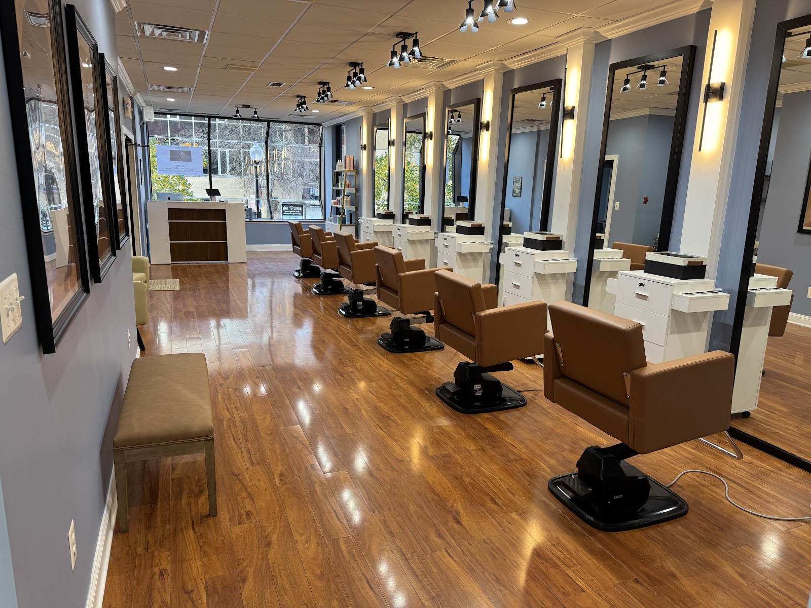 Salon Emmanuel - Inclusive Hair Salon / Barbershop - Barbershop in Washington
