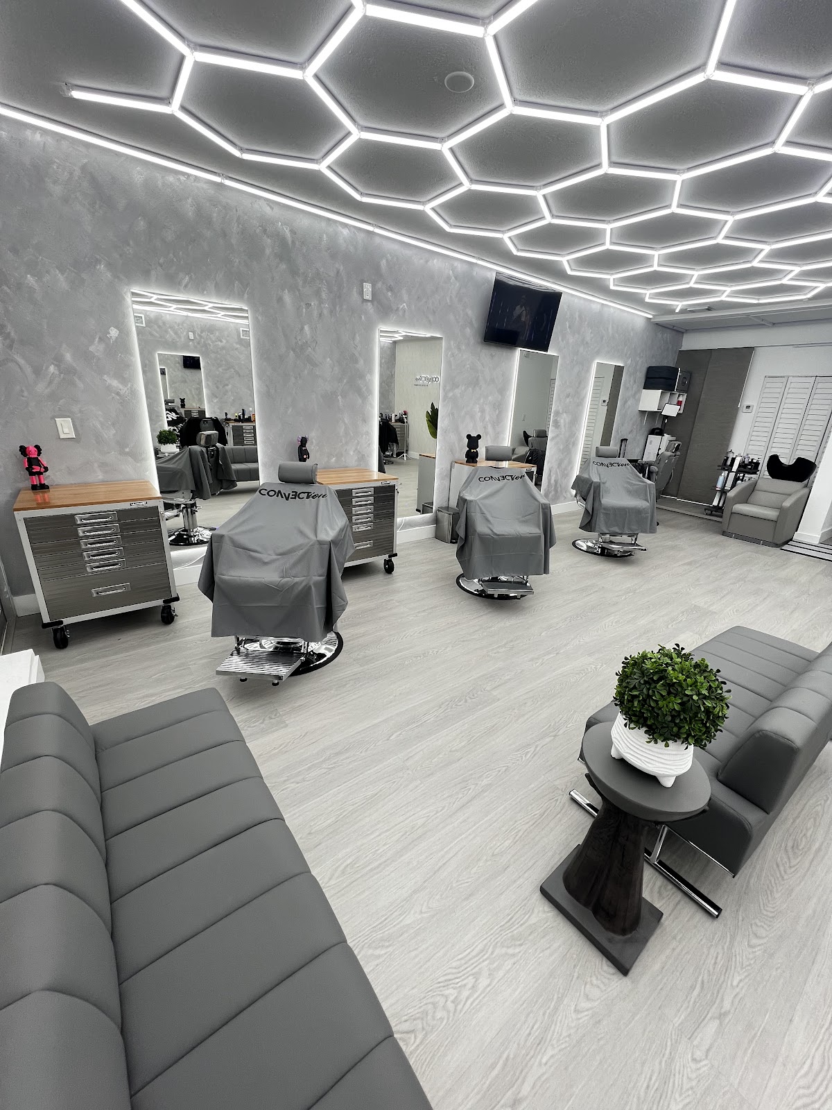 Connection barbershop - Barbershop in Miami