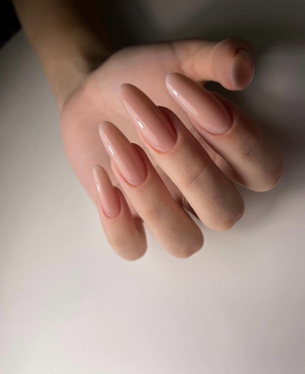 The Glow Gloss - Nail Salon in Miami