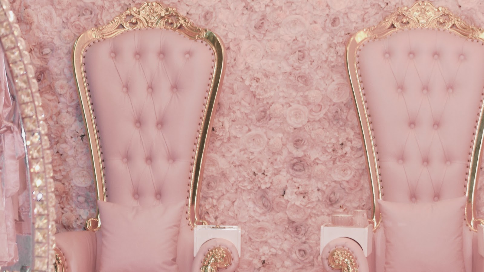 The Powder Room Beauty Salon - Nail Salon in Miami