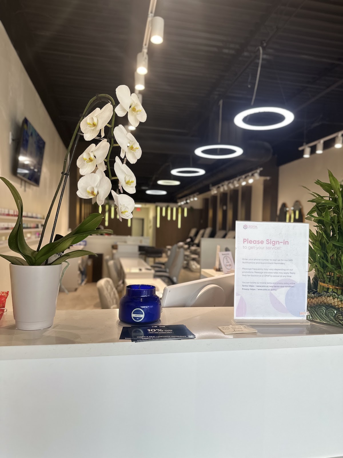 Glo Nail Bar - Nail Salon in Tampa