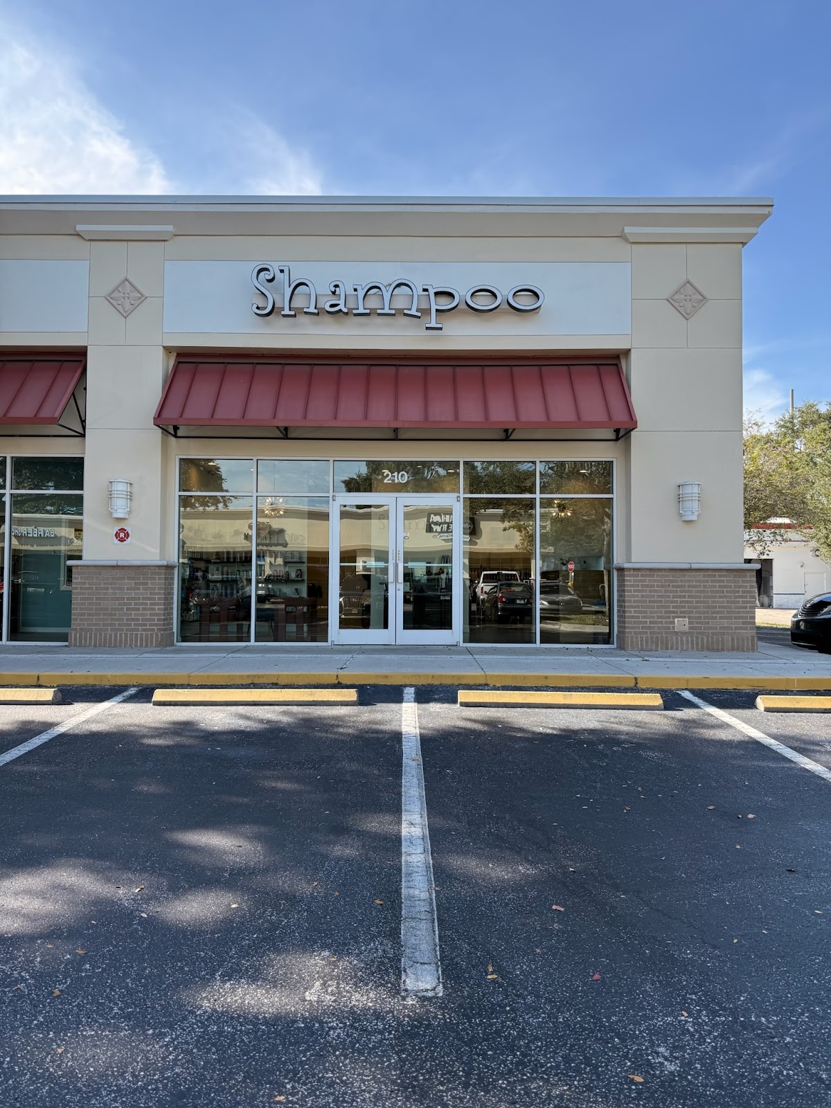 Shampoo the salon - Hair Salon in Tampa
