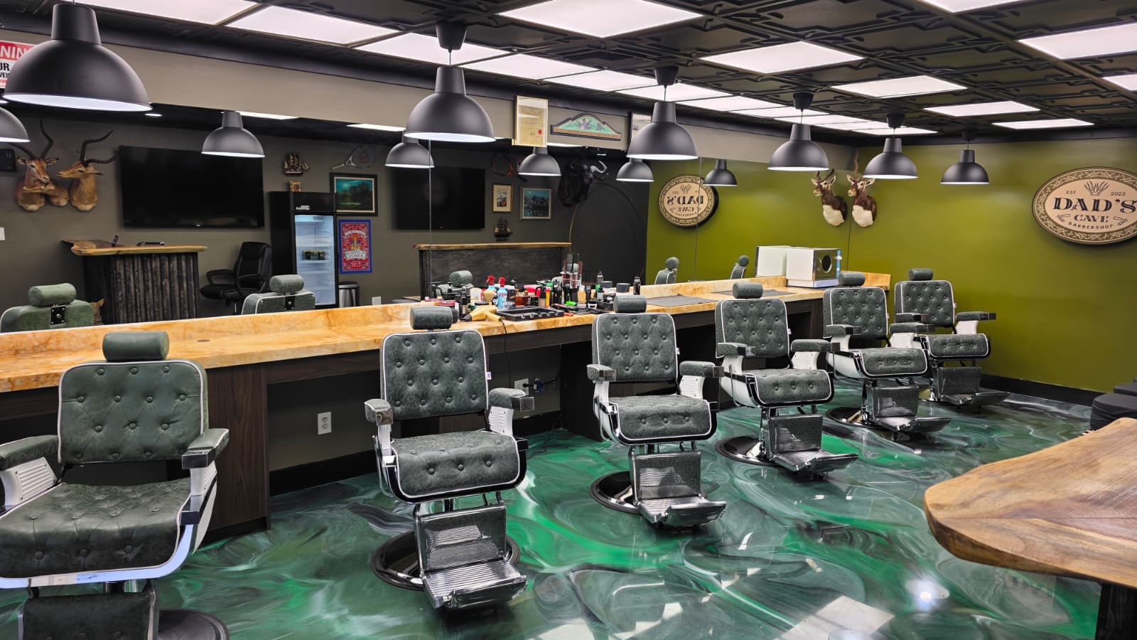 Dad's Cave Barbershop Fort Laudardale - Barbershop in Fort Lauderdale