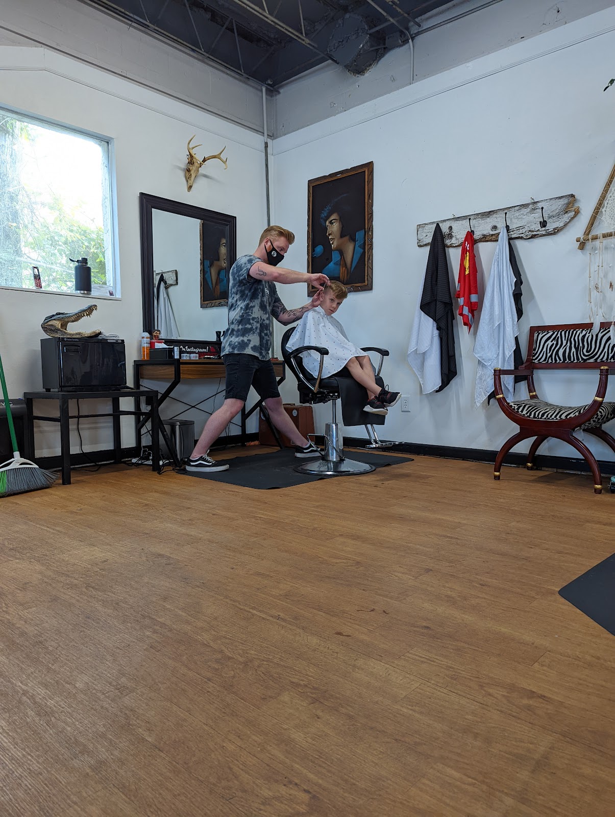 Burn The Breeze Barbershop - Barbershop in Tallahassee