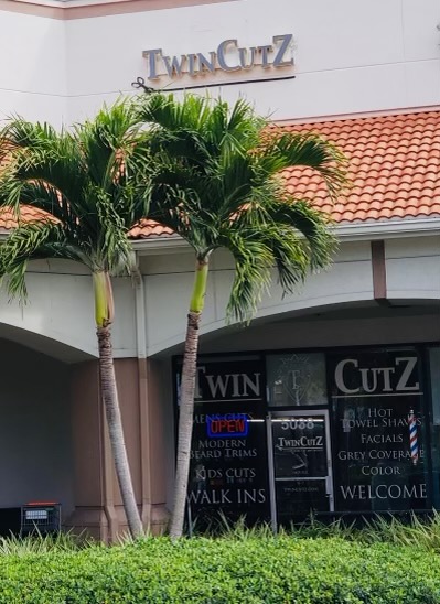 TwinCutZ - Barbershop in Naples
