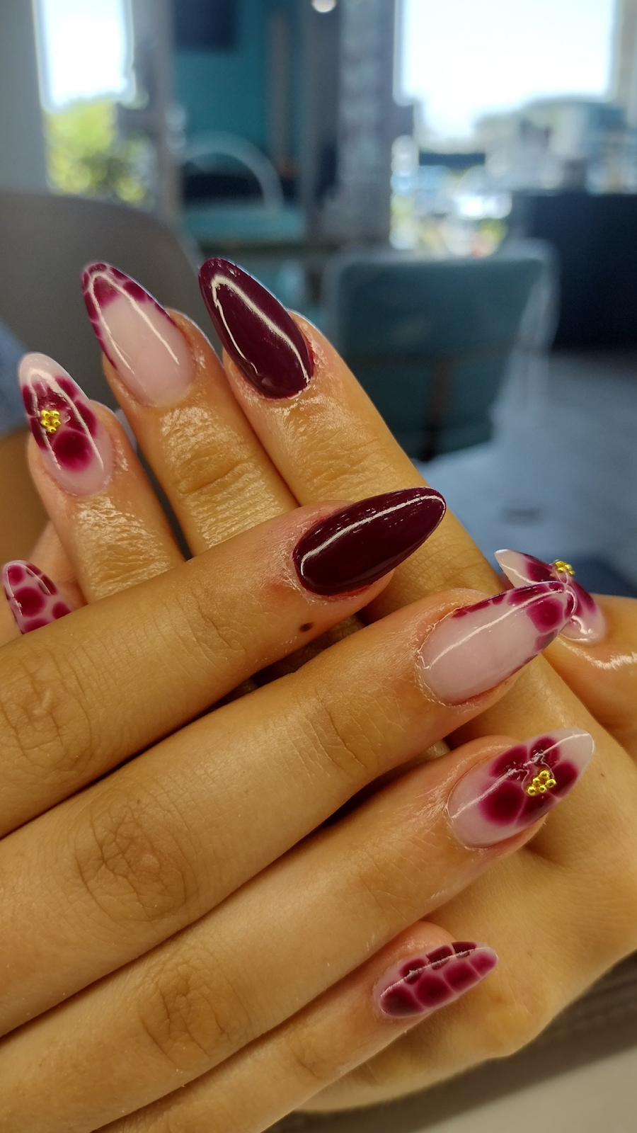 Nivia Nail Spa - Nail Salon in Naples