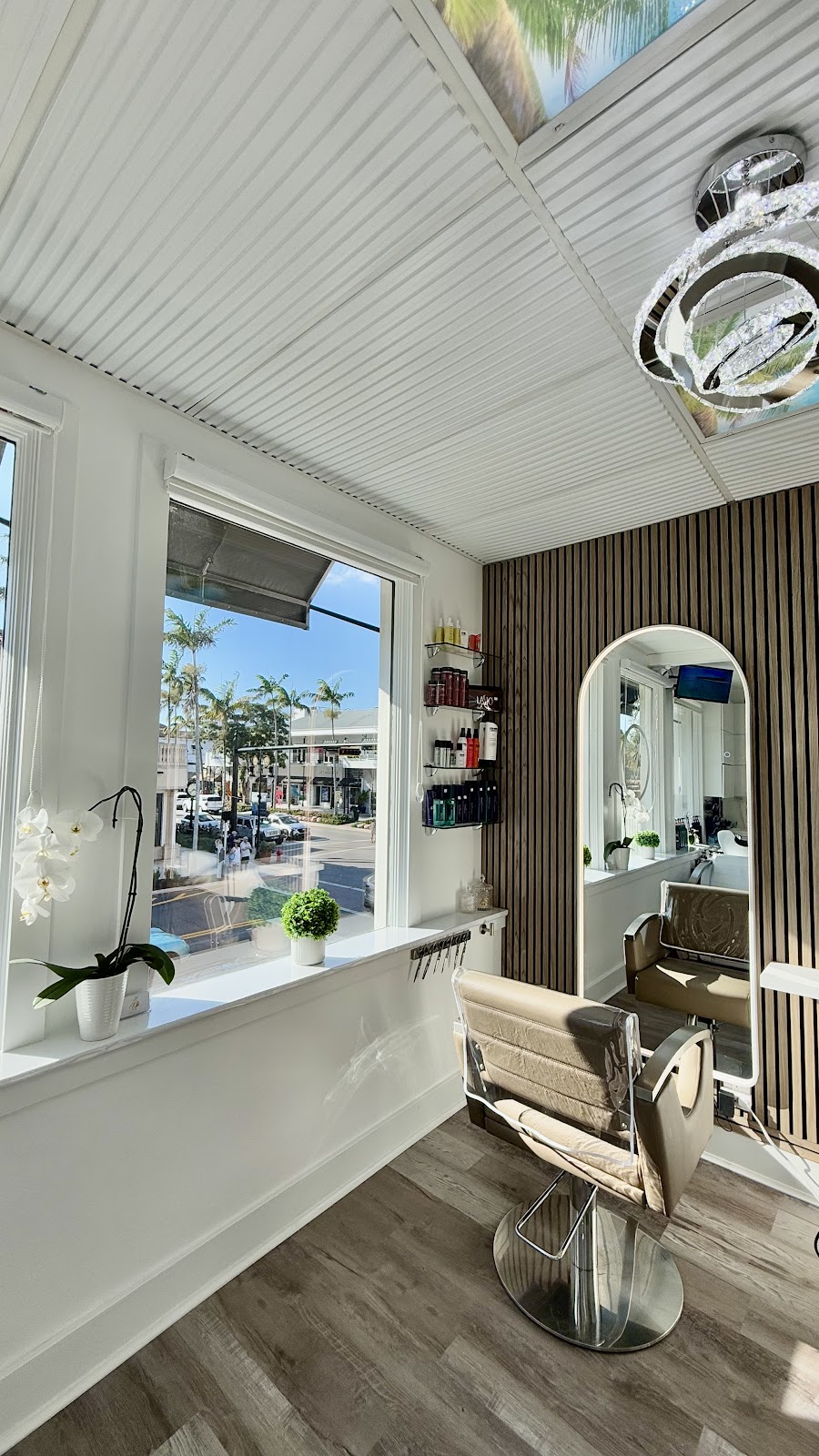 Hair Lounge By Michelle - Hair Salon in Naples