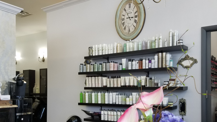 LUXE Salon and Day Spa - Nail Salon in Sarasota