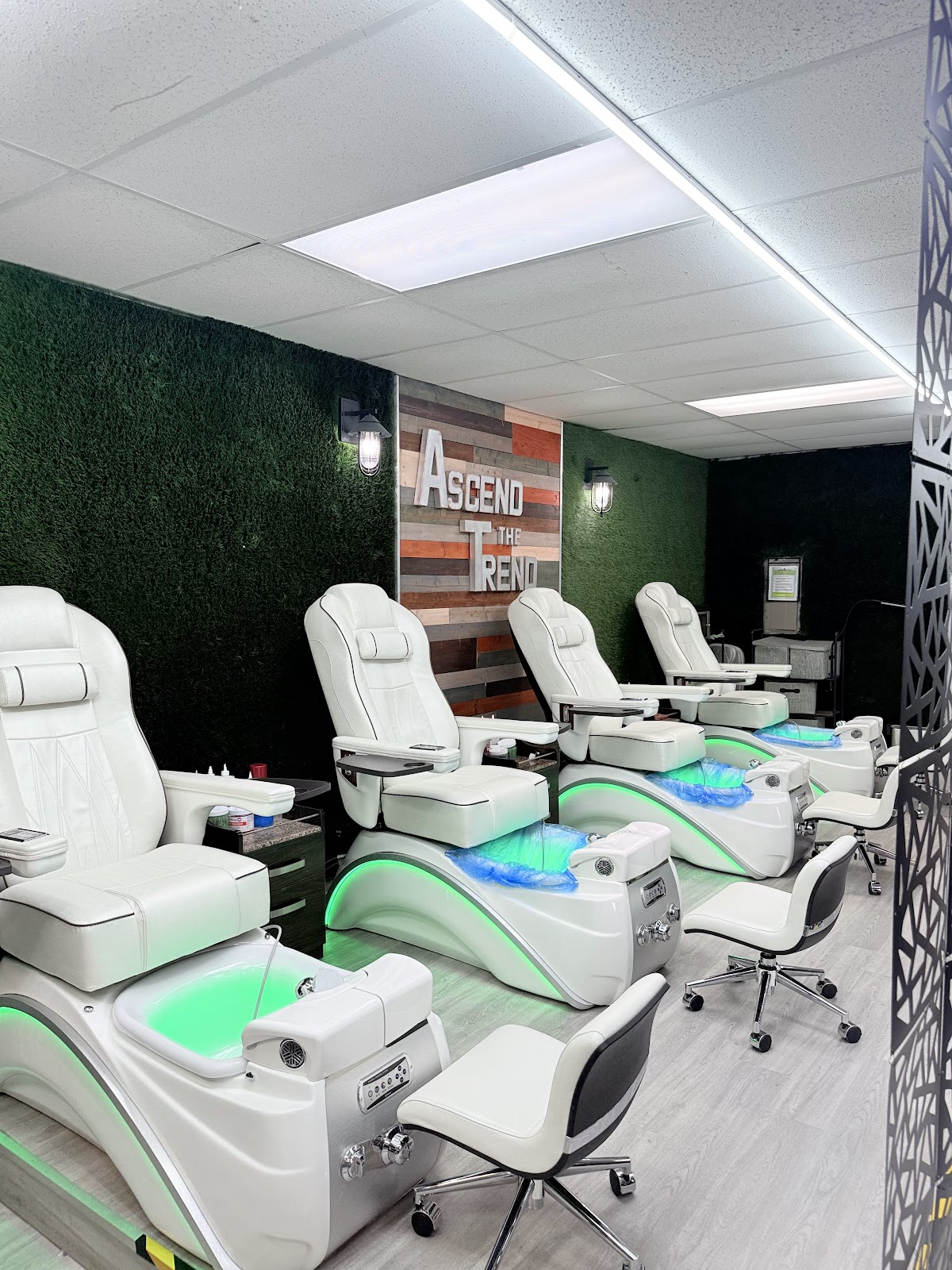 Ascend the Trend Barbershop - Barbershop in West Palm Beach