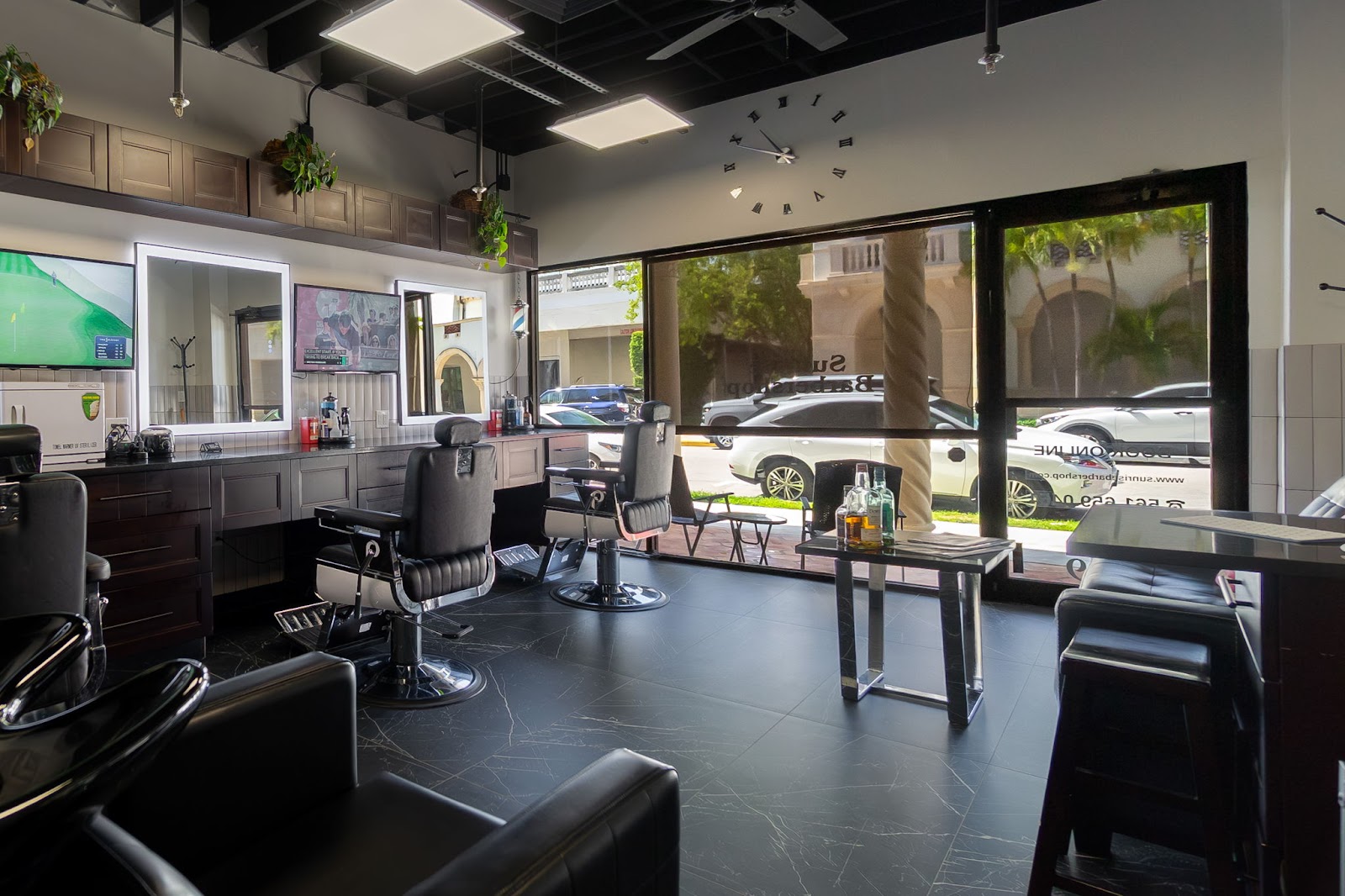 SUNRISE BARBERSHOP - Barbershop in West Palm Beach