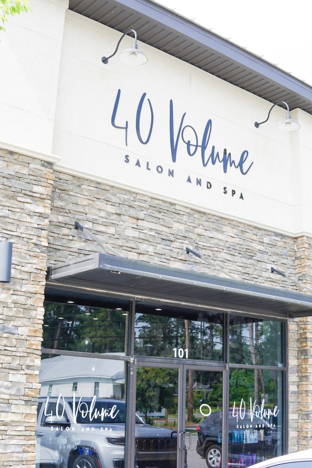 40 Volume Salon & Spa Pooler - Hair Salon in Savannah